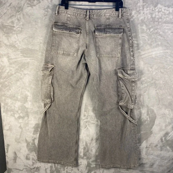 Zara Women's Gray Denim Cargo Jeans Size 10 Utility Pockets Wide Leg - Picture 3 of 8